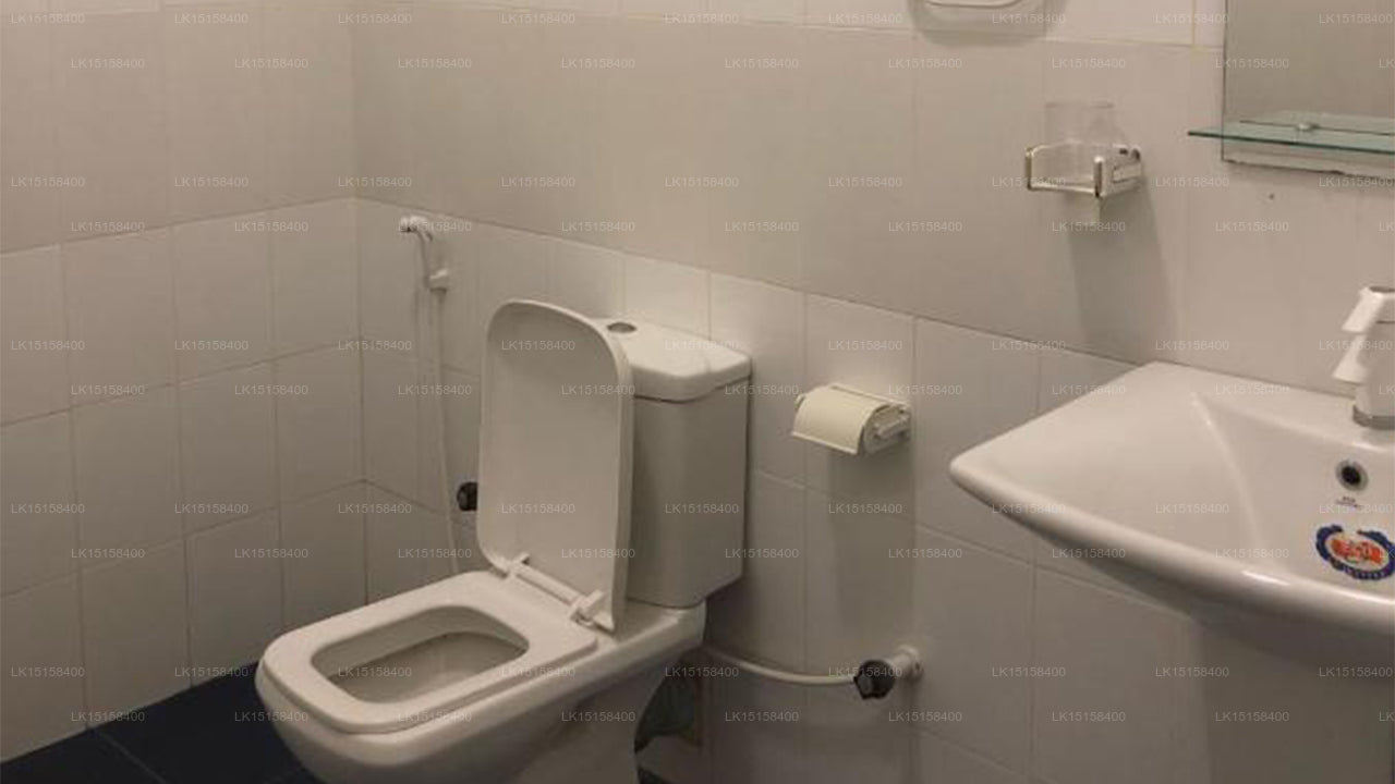 Moon Eyes Beach Hotel, Arugam Bay