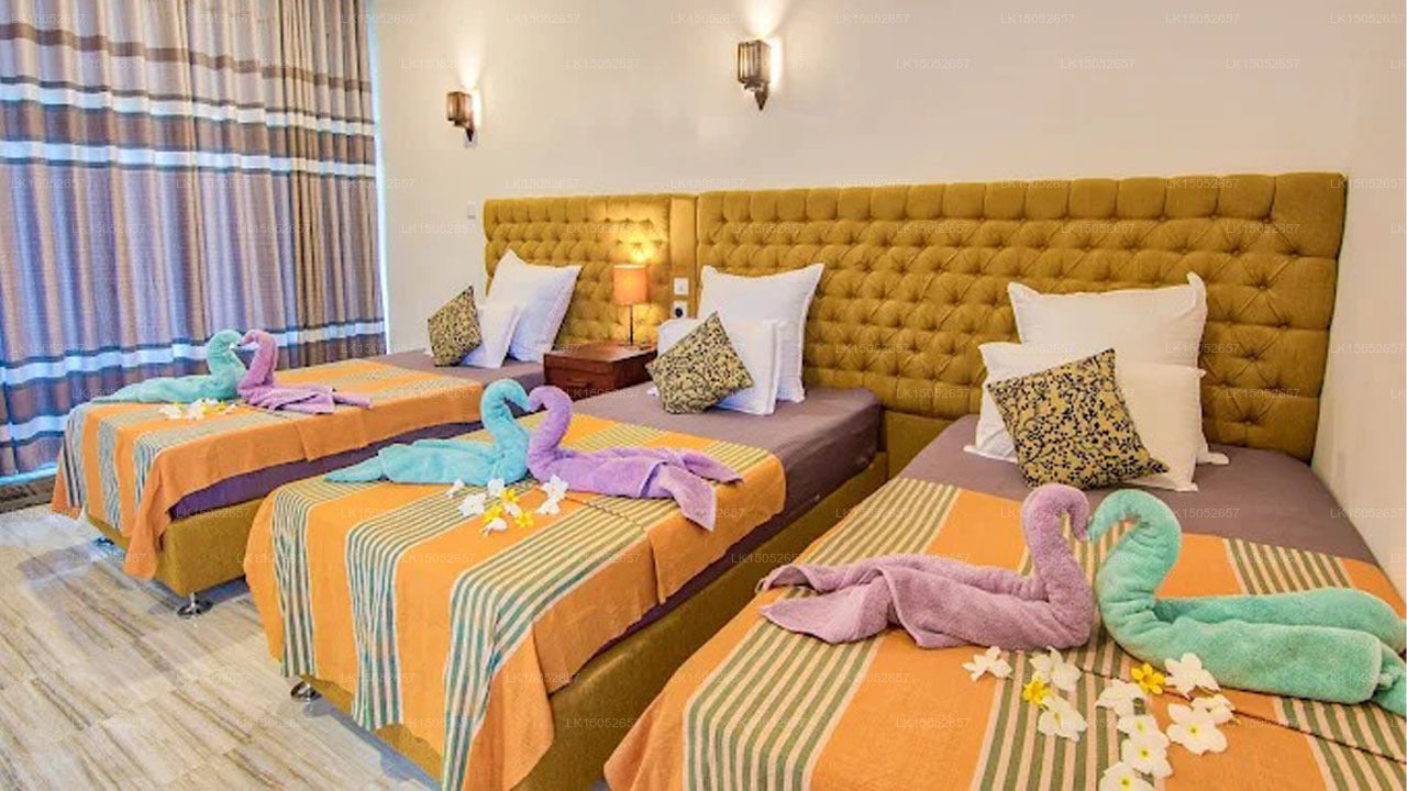 Aura by epic collection, Mirissa