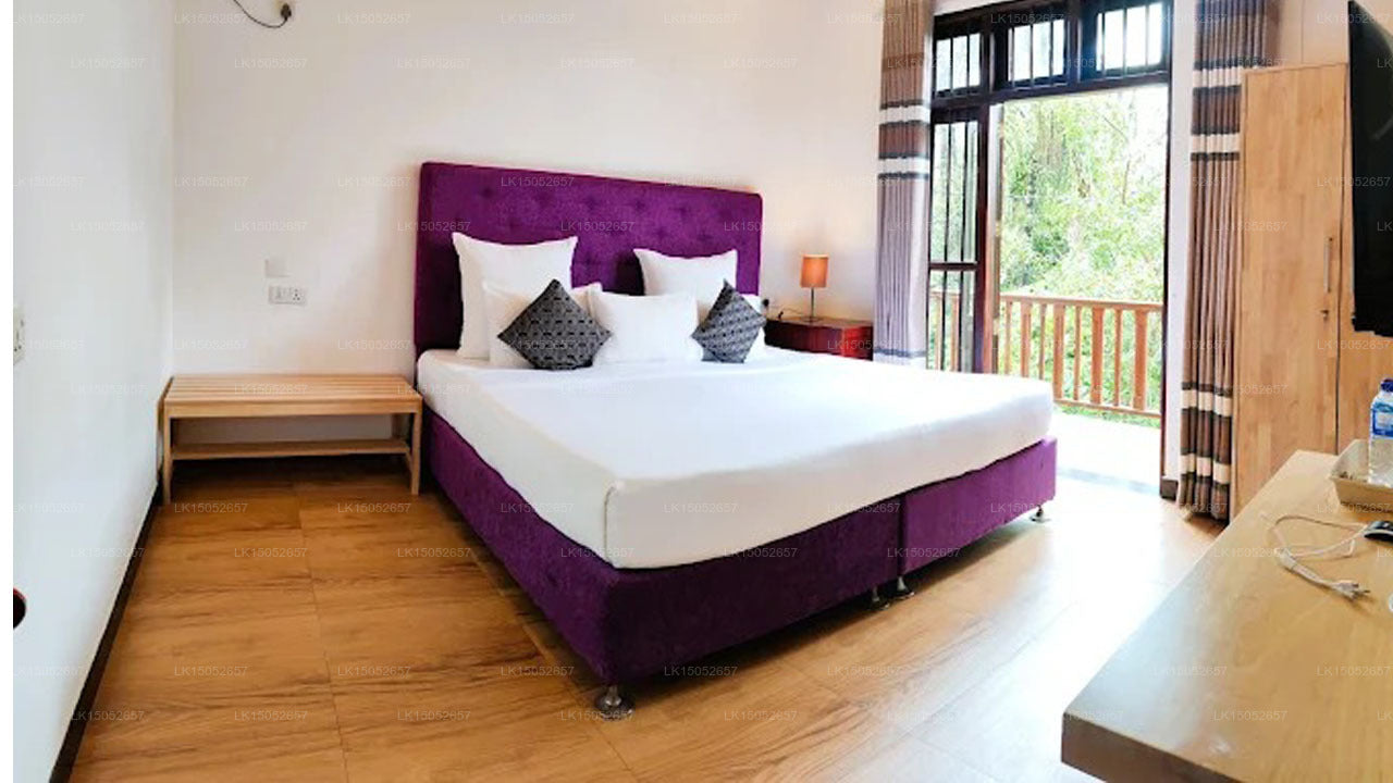 Aura by epic collection, Mirissa