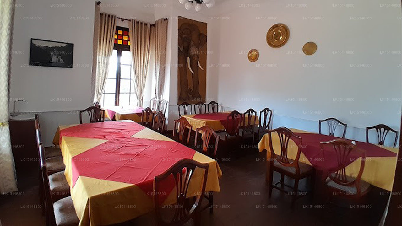 Upper Glencairn Bangalow Ceybank Hotel