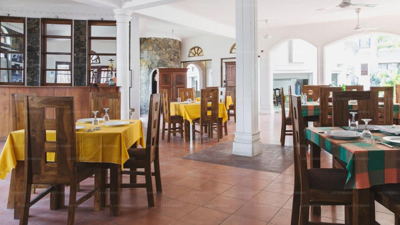 Neptune Bay Hotel, Unawatuna