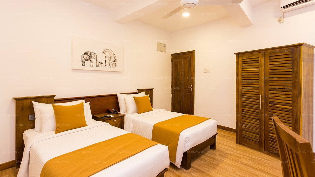 Sandriana Lake View Hotel, Kandy