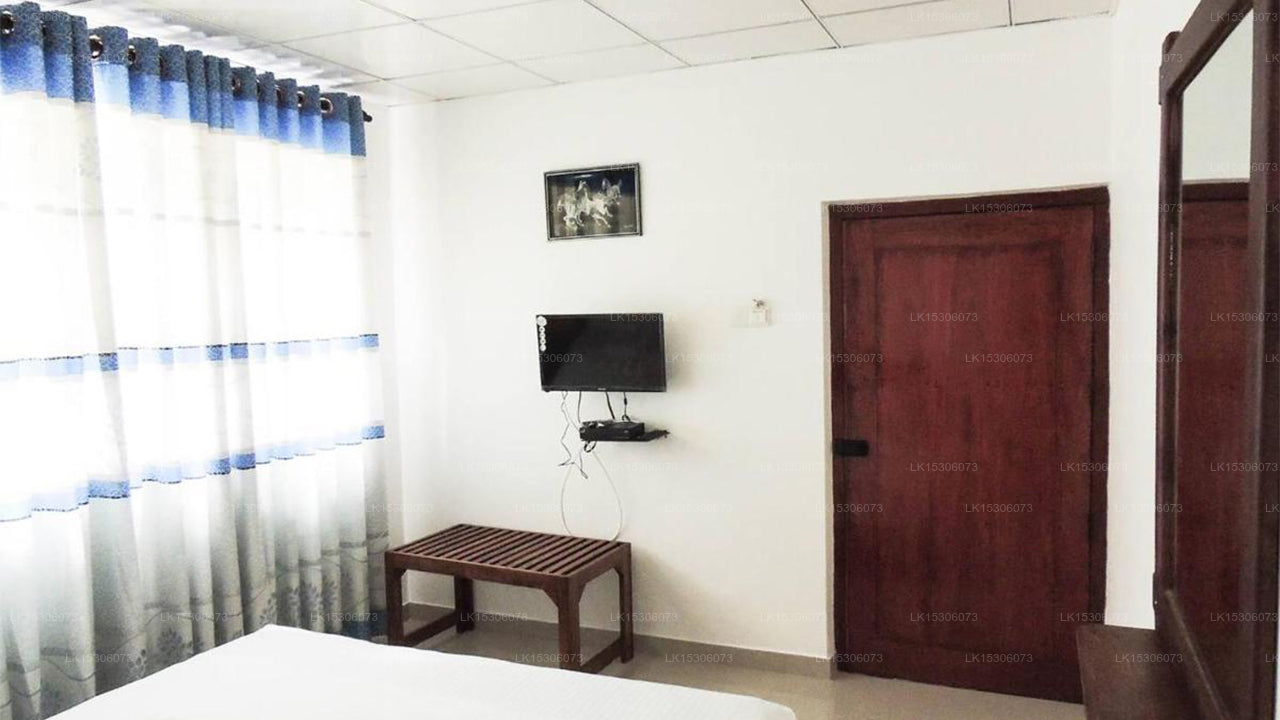 Water Front Hotel, Tissamaharama