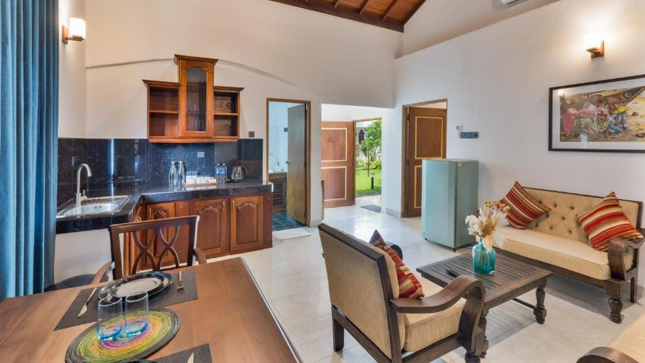 Paradise Holidays, Bambalapitiya