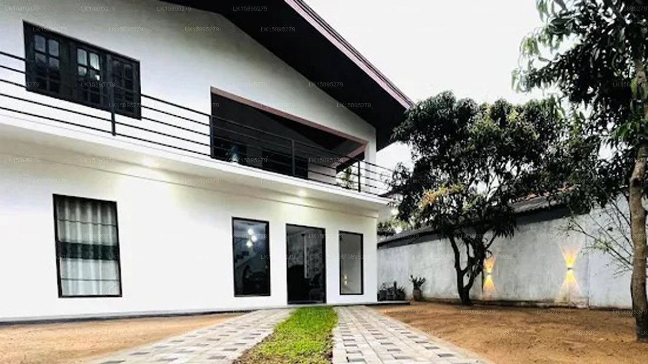 Golden Paradise Transit Hotel, Negombo