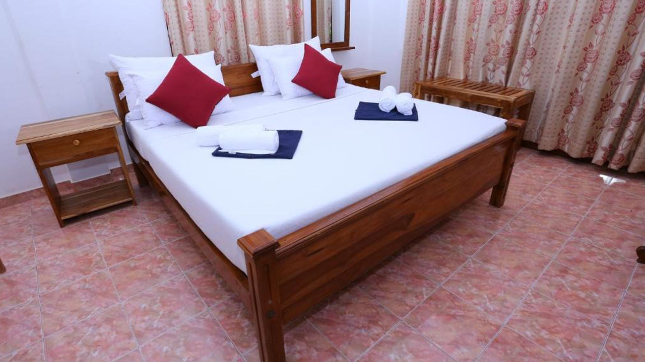 Blue Lake Ridge, Maduru Oya