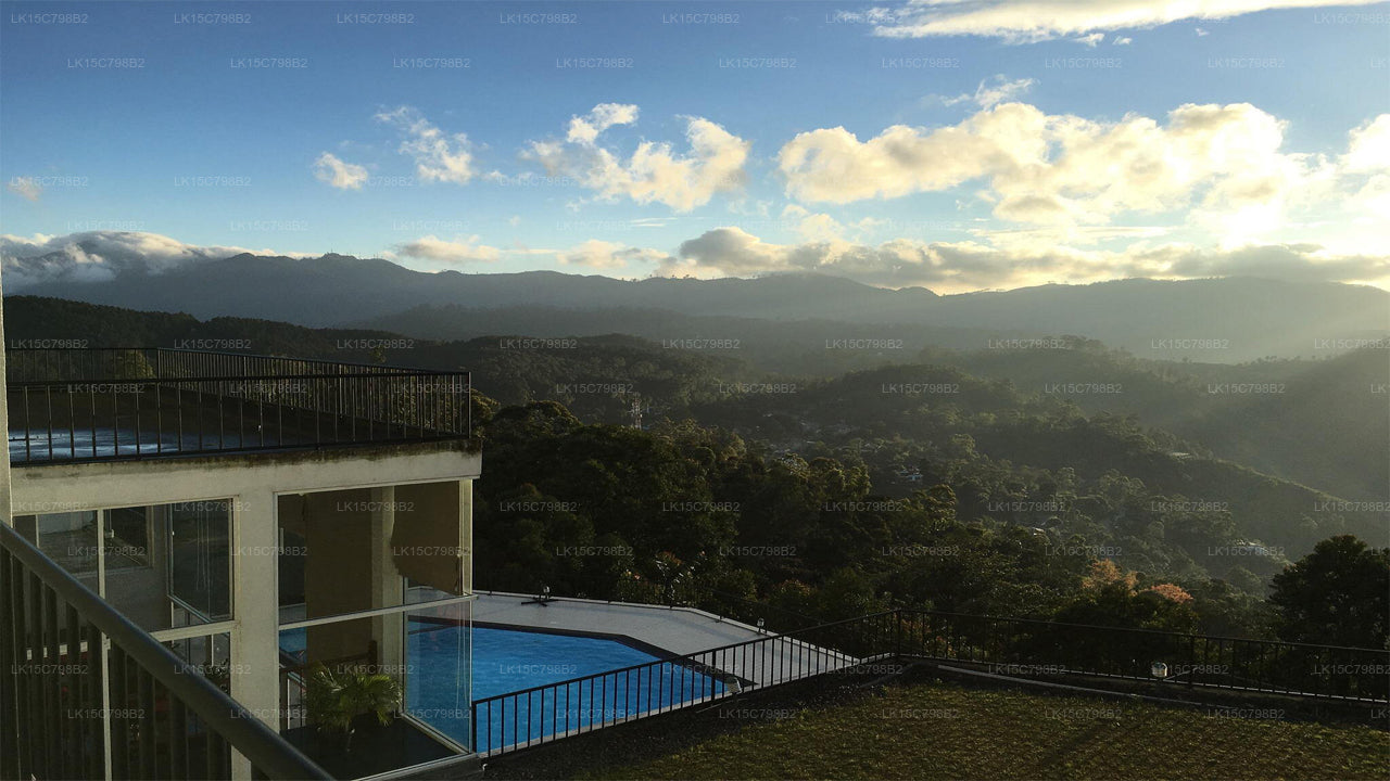 Hotel Heaven's Edge, Ella