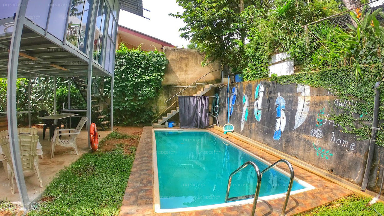 Anne's Maisonnette, Galle