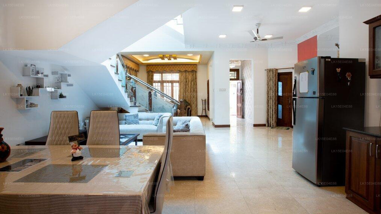 Yoho Villa Safari, Colombo