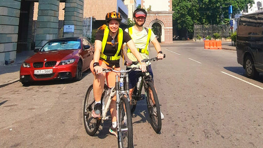 Colombo City Highlights by Bicycle