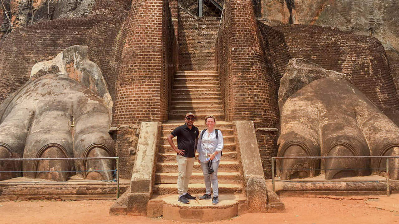 Ancient Kingdoms and Best of East (14 Days)