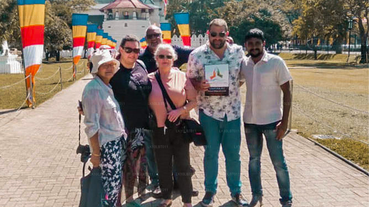 Trail Around The Pearl (21 Days)