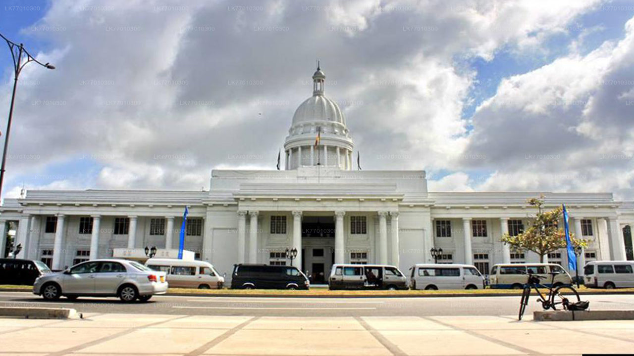 Colombo City Highlights by Bicycle