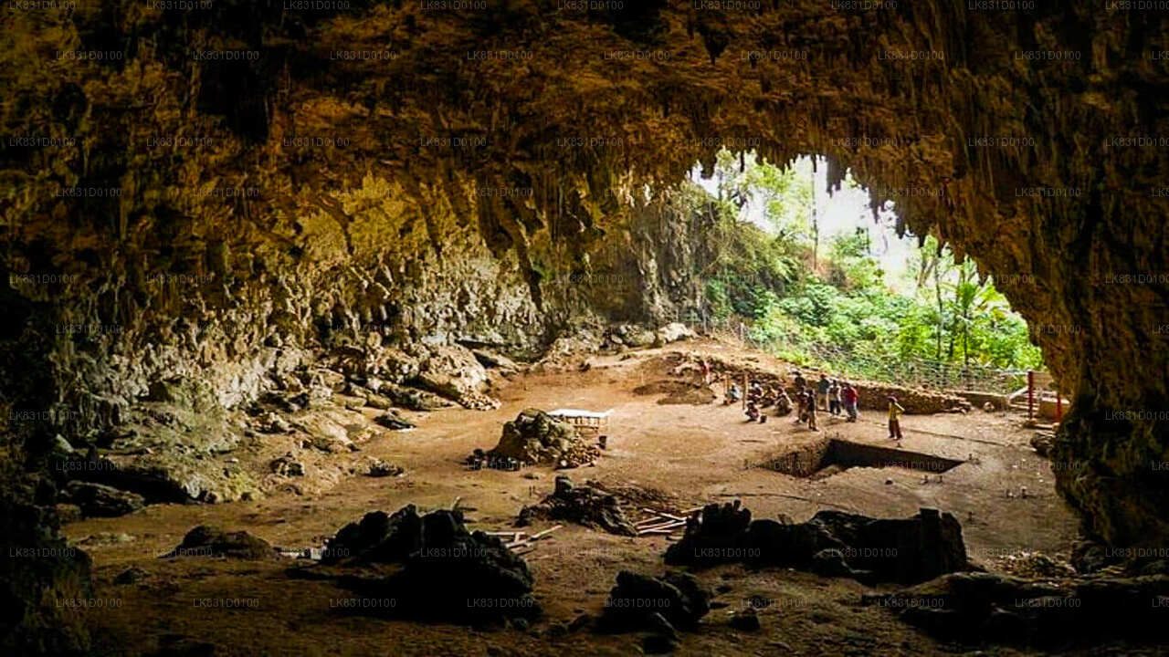 Explore Belilena Cave from Kitulgala